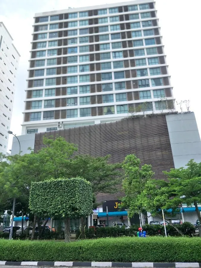 Studio 14 Vacation With Pool In Shah Alam City Apartment